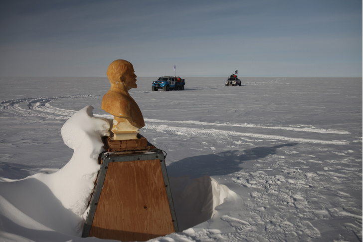 Путешествие по Антарктиде на внедорожниках: эти фото помогут охладиться в жару