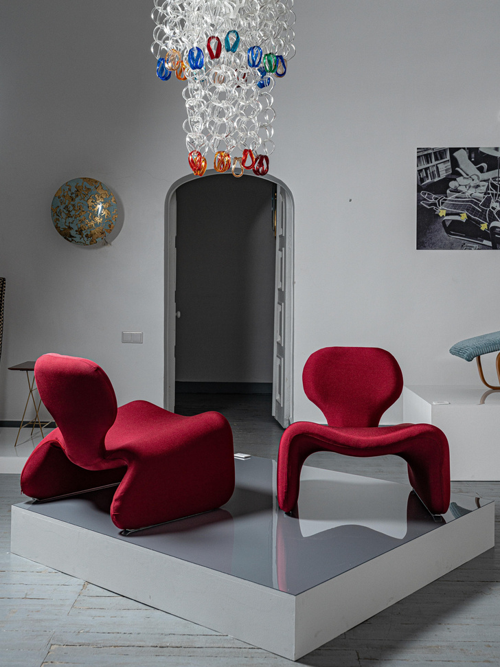 The Art of Sitting: культовые кресла на выставке в Mirra Gallery
