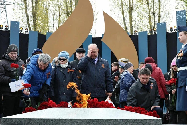Вечный огонь зажгли на мемориале «Журавли» в Санкт-Петербурге и еще в 79 населенных пунктах страны | Источник: «Храним огонь Победы»