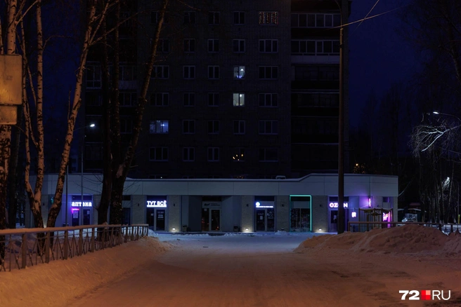 По пальцам одной руки можно пересчитать квартиры, где горит свет  | Источник: Ирина Шарова / 72.RU