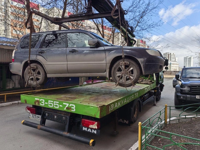 Под арест попали автомобили Subaru Forester и Subaru Impreza | Источник: УСТЭК