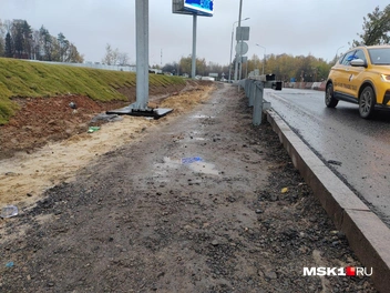 Пройти с коляской здесь проблематично | Источник: Михаил Мечев / MSK1.RU