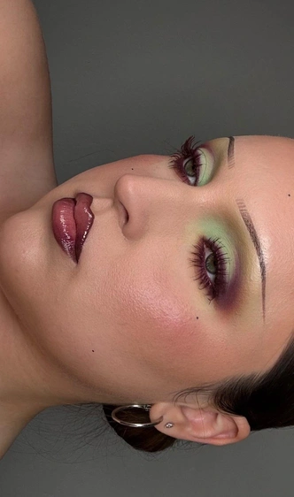 Бордо + оливковый: самый красивый дуэт ноября, который выглядит дорого Бордо + оливковый: самый красивый дуэт ноября, который выглядит дорого