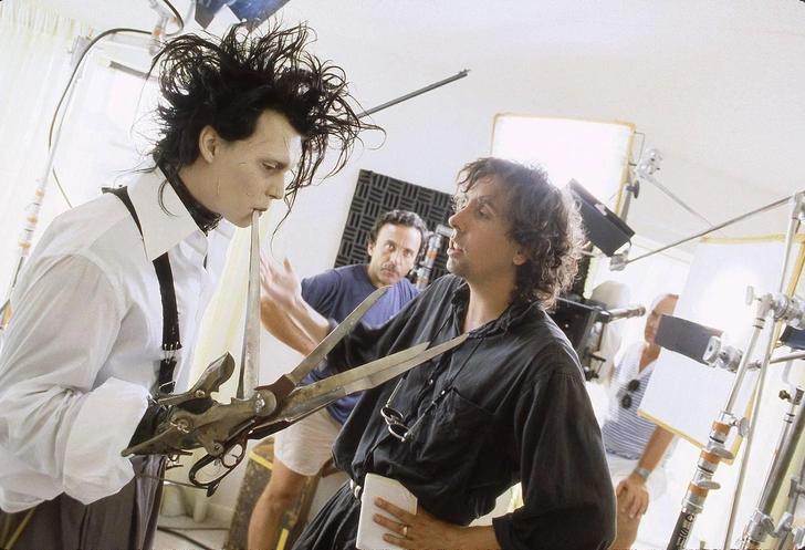 На съемках кинокартины Edward Scissorhands (Джонни Депп и Тим Бёртон), 1990 | Источник: Capital Pictures