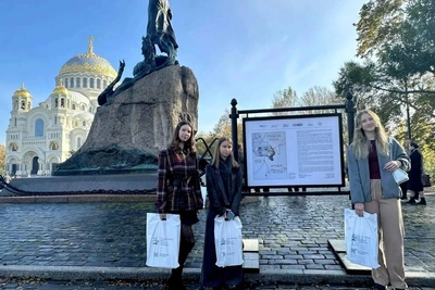 Кронштадт: не трогайте нос медведя у памятника Макарову