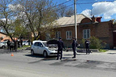 Баллон отлетел в дом и автобус: смертельное ДТП в Александровке