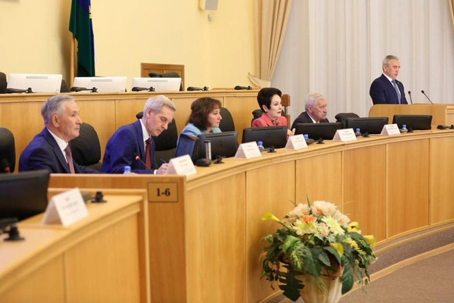 Депутаты отчитались о результатах работы в 2024 году | Источник: пресс-служба правительства Тюменской области