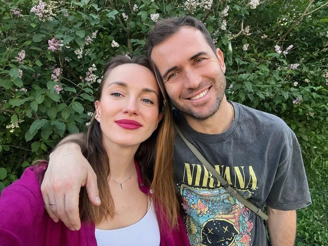 Александр Кержаков станет отцом в четвертый раз | Источник: ledascheva и a.kerzhakov11 / Instagram (экстремистская организация, деятельность запрещена на территории РФ)