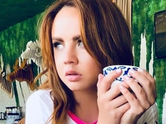 «Надеемся, с ней все в порядке»: певица МакSим не выходит на связь даже с личным тренером