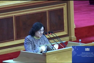 Утяшева ответила критикам о возрасте для рождения детей