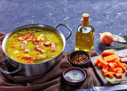 Гороховый суп по-новому: лучший рецепт, который вы захотите повторять вновь и вновь