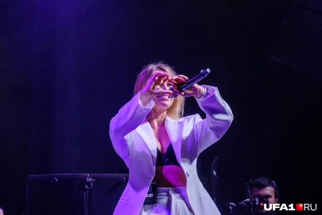 Образ в духе девяностых | Источник: Булат Салихов / UFA1.RU