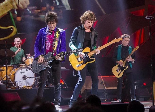 Выступление группы The Rolling Stones в амфитеатре Маркуса в Милуоки, США, на фестивале Summerfest 23 июня 2015 года | Источник: Jim Pietryga / wikipedia / CC BY-SA 3.0