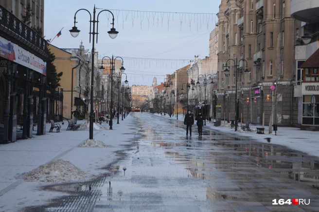 Проспект Столыпина уже патрулирует полиция | Источник: Сергей Петунин / 164.RU