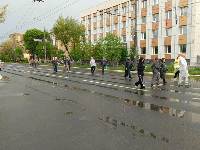 В Оренбургской области третье утро подряд объявляют угрозу атаки беспилотников | Источник: Владислав Митрошин / 56.RU
