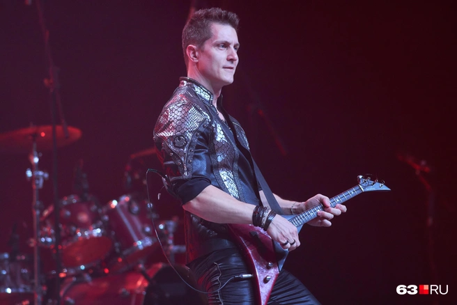 Гитариста Дмитрия Иванова называют «крашем» | Источник: Роман Данилкин / 63.RU