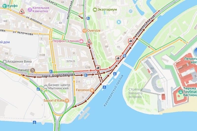 Перевёртыш парализовал Кронверкскую набережную