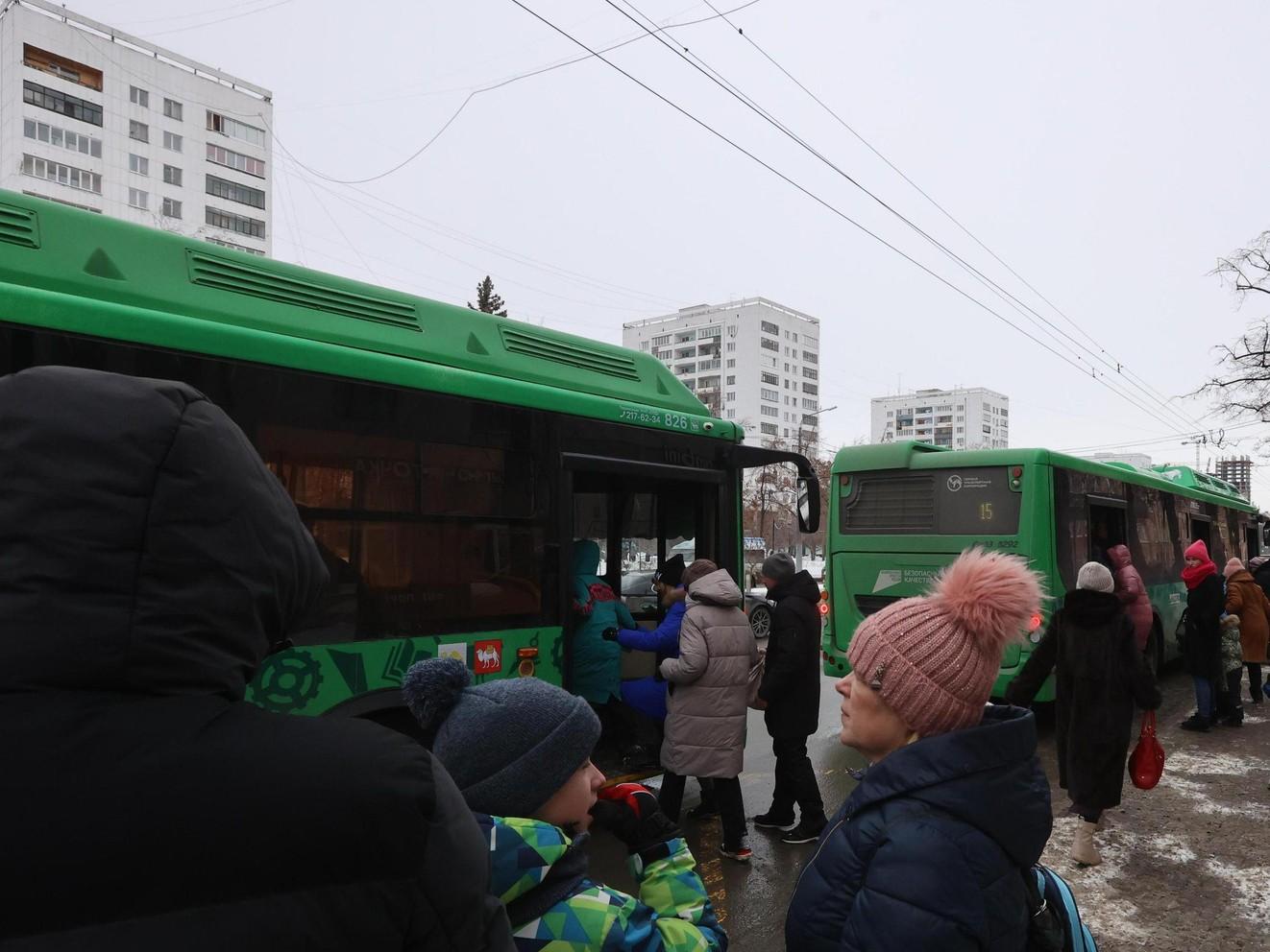 После повышения цен перевозчики заработают на пассажирах дополнительно две трети миллиарда. На что им столько?