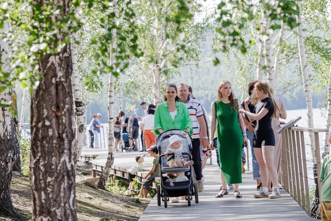 Открытие набережной стало знаковым событием для всего города | Источник: Валерий Звонарев