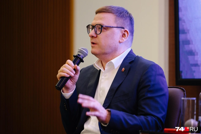 Алексей Текслер признался, что может часами обсуждать развитие туризма и креативных индустрий  | Источник: Илья Бархатов 