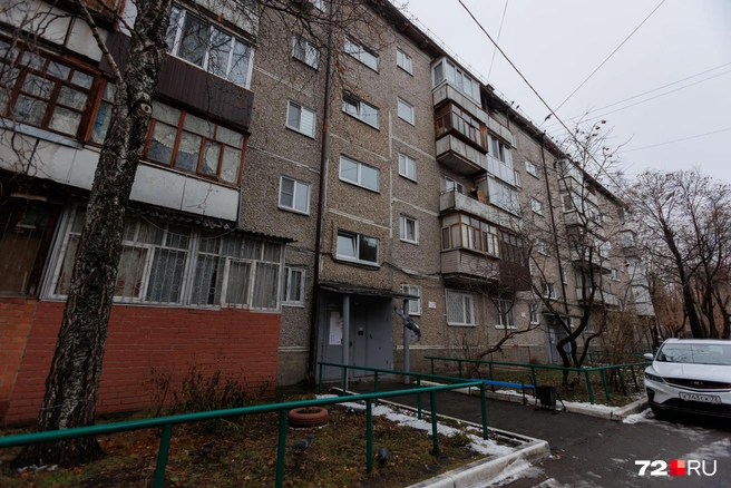 По снегу электроколяска буксует. Нужно менять резину, пишет Евгений в блоге | Источник: Ирина Шарова / 72.RU