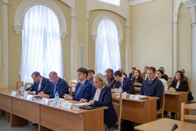 Депутаты рассмотрели несколько законопроектов и обозначили план работы на будущий год | Источник: пресс-служба Законодательного собрания Омской области