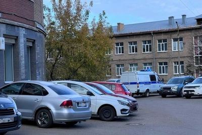 В Уфе девушка выпала с седьмого этажа