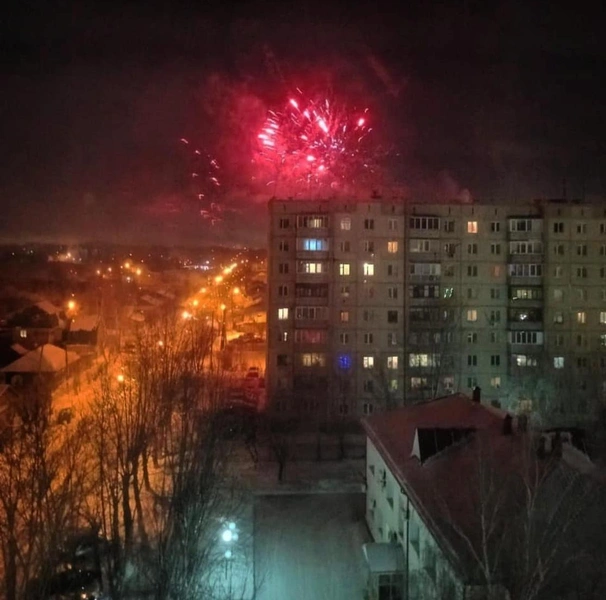 Салютная индустрия в мире работает на отлично, ковид ей — не помеха | Источник: volniy_kayur / Instagram.com
