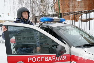 В Кирове задержали двух мужчин за кражу крепкого алкоголя