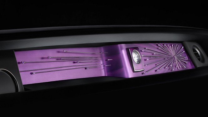 Rolls-Royce Phantom VIII: представлен самый роскошный автомобиль от начала времен