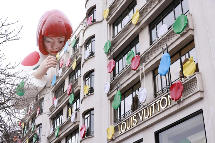 Бутик Louis Vuitton в Париже, 2023 год.