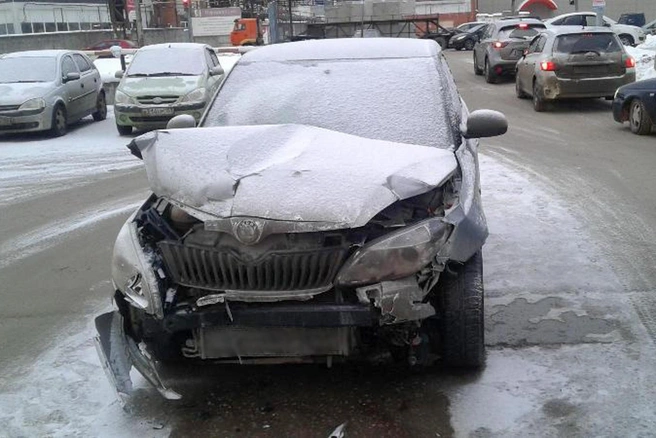 В ДТП также участвовал автомобиль SKODA Fabia | Источник: пресс-служба ГУ МВД по Пермскому краю