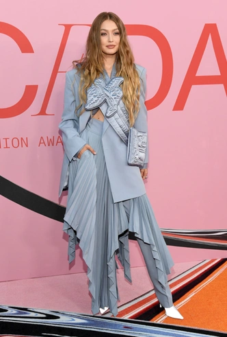 Лучшие звездные образы на ковровой дорожке CFDA Fashion Awards 2019