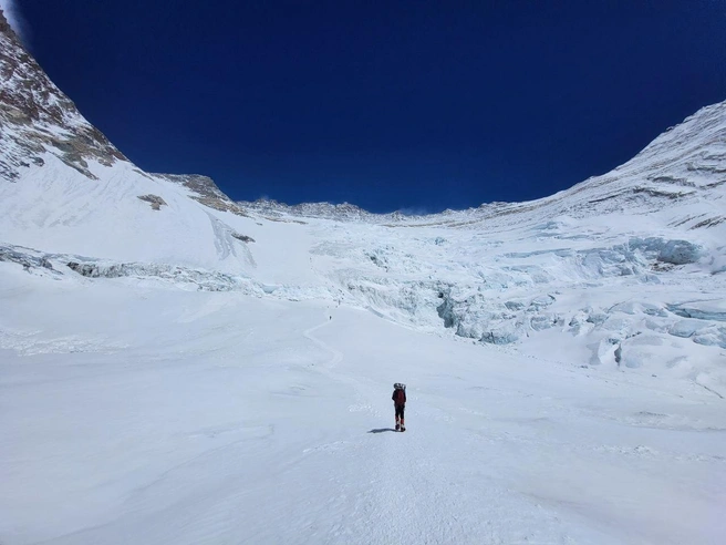 Высота 7&nbsp;100 метров | Источник: Belkin online Everest 2022 / Telegram