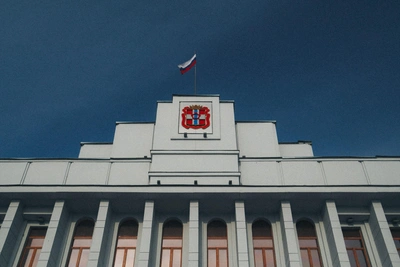 Правительство не увеличивало траты на губернаторов