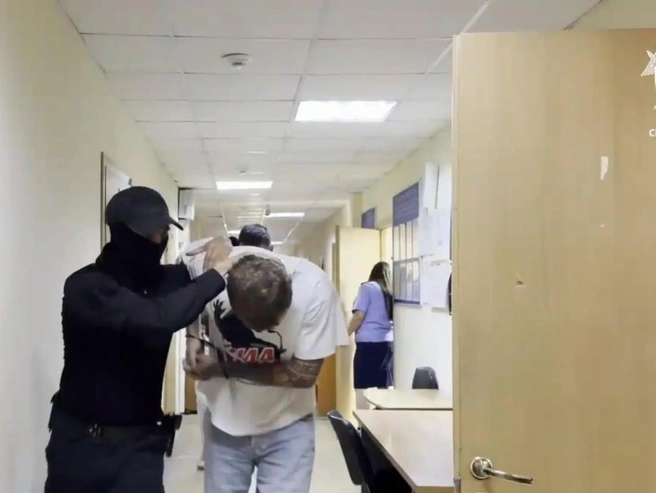 Оба мужчины уже доставлены к следователям в Волгоград | Источник: Следственный комитет Российской Федерации
