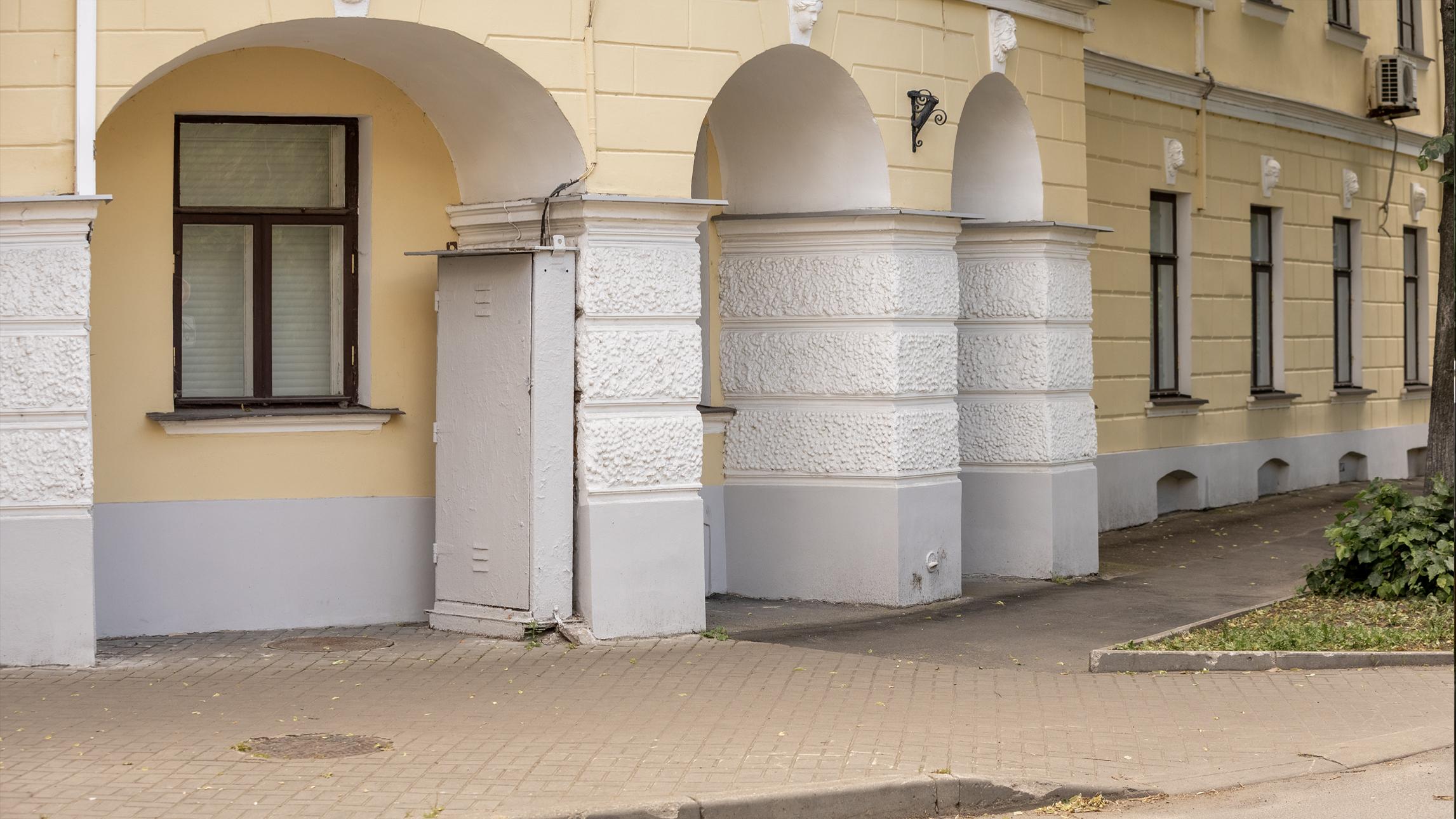 Окна главного корпуса ЯГПУ имени К.&nbsp;Д.&nbsp;Ушинского | Источник: Александр Куренной / 76.RU