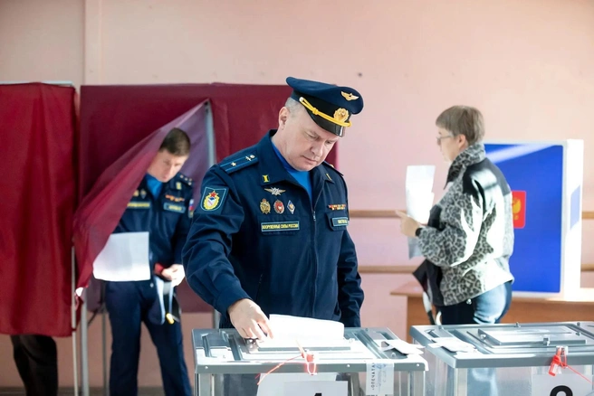 Уверен в своем выборе!  | Источник: пресс-служба правительства СО 