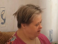 «О диагнозе не знали, пока не пришла педиатр»: Татьяна Смирнова 52 года воспитывает дочь с синдромом Дауна