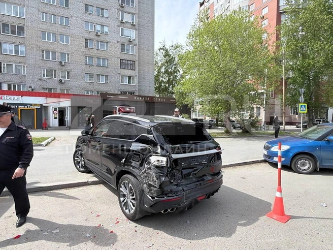 Автобус протаранил пять автомобилей | Источник: Анастасия Малышкина / 72.RU