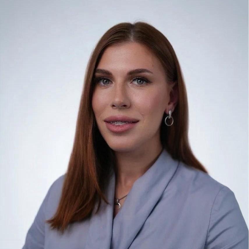 <p>Анна Цветкова </p>