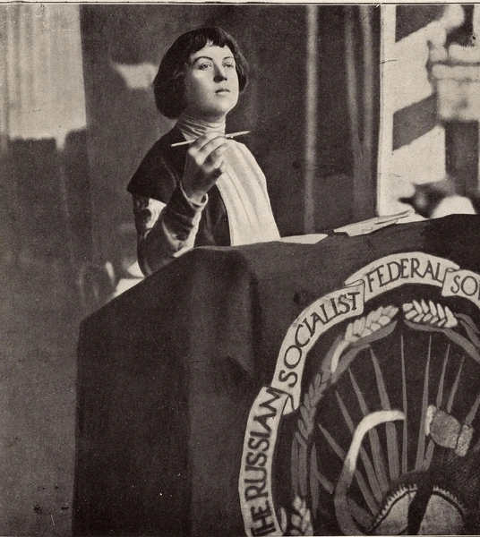 Товарищ Коллонтай (1872–1952), президент Международного коммунистического общества женщин. Фотография «История Советов» Анри де Вейндель, 1920 г. | Источник: Legion Media