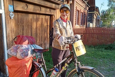 85-летняя велосипедистка из Твери держит путь на Сахалин