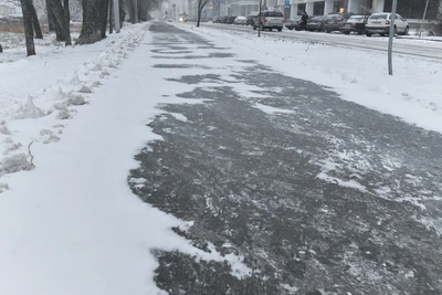 Суд взыскал компенсацию с ТСН за падение пенсионерки