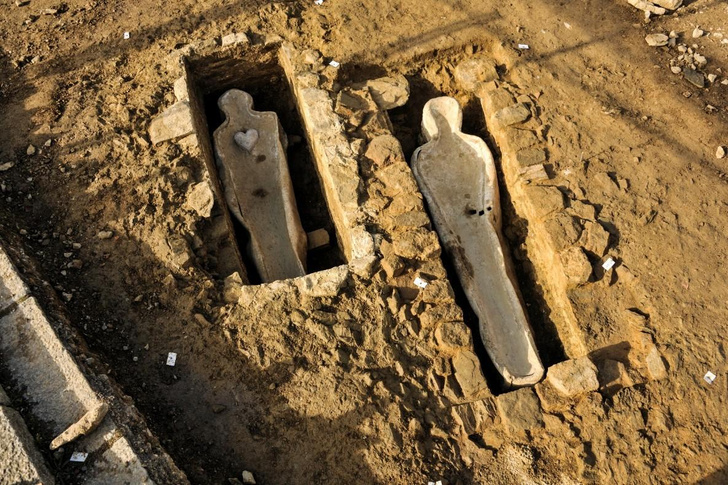 Во Франции в элитной гробнице нашли забальзамированное сердце