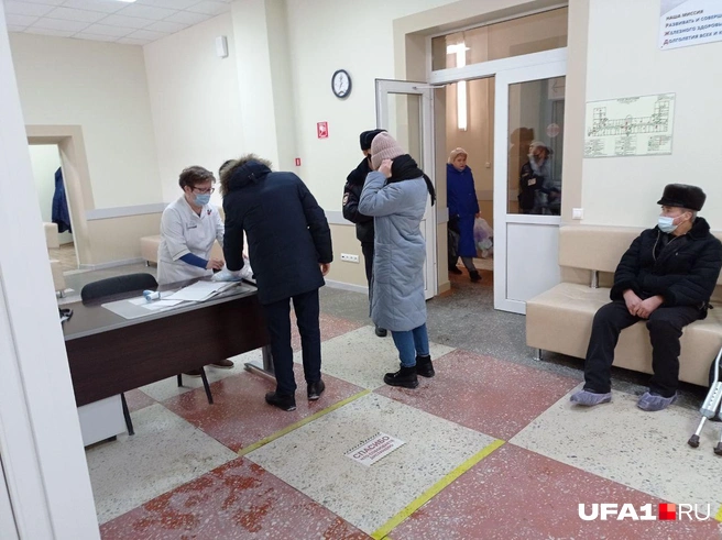 В больницу приехали следователи | Источник: Антон Селиверстов