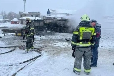 После пожара на заправке в ХМАО возбудили уголовное дело