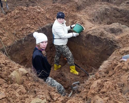 Раскопки ведут по квадратам | Источник: Ярославская региональная общественная организация «Поисковый отряд „Высота-76“» / высота76.рф