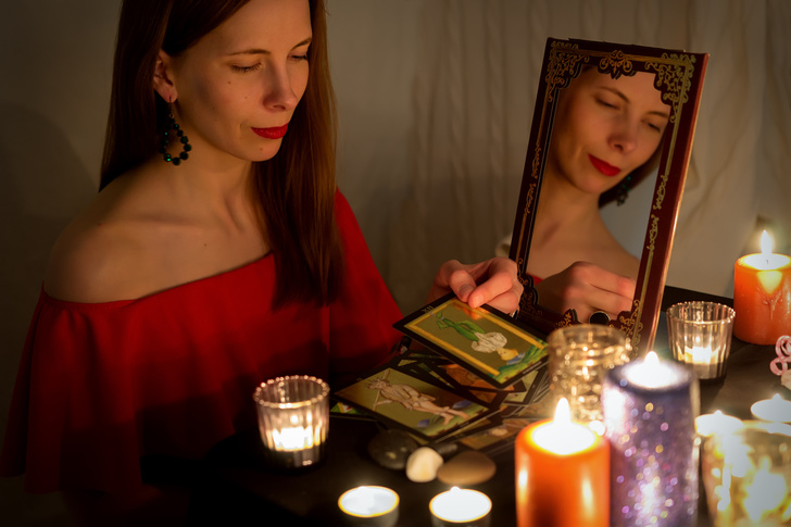 5 ритуалов с зеркалами, которые защитят ваш дом от злых сил и порчи