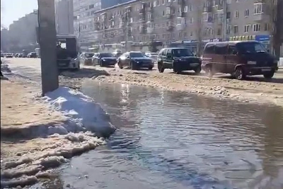 Авария затопила проспект в Воронеже в -20. Устранение через день